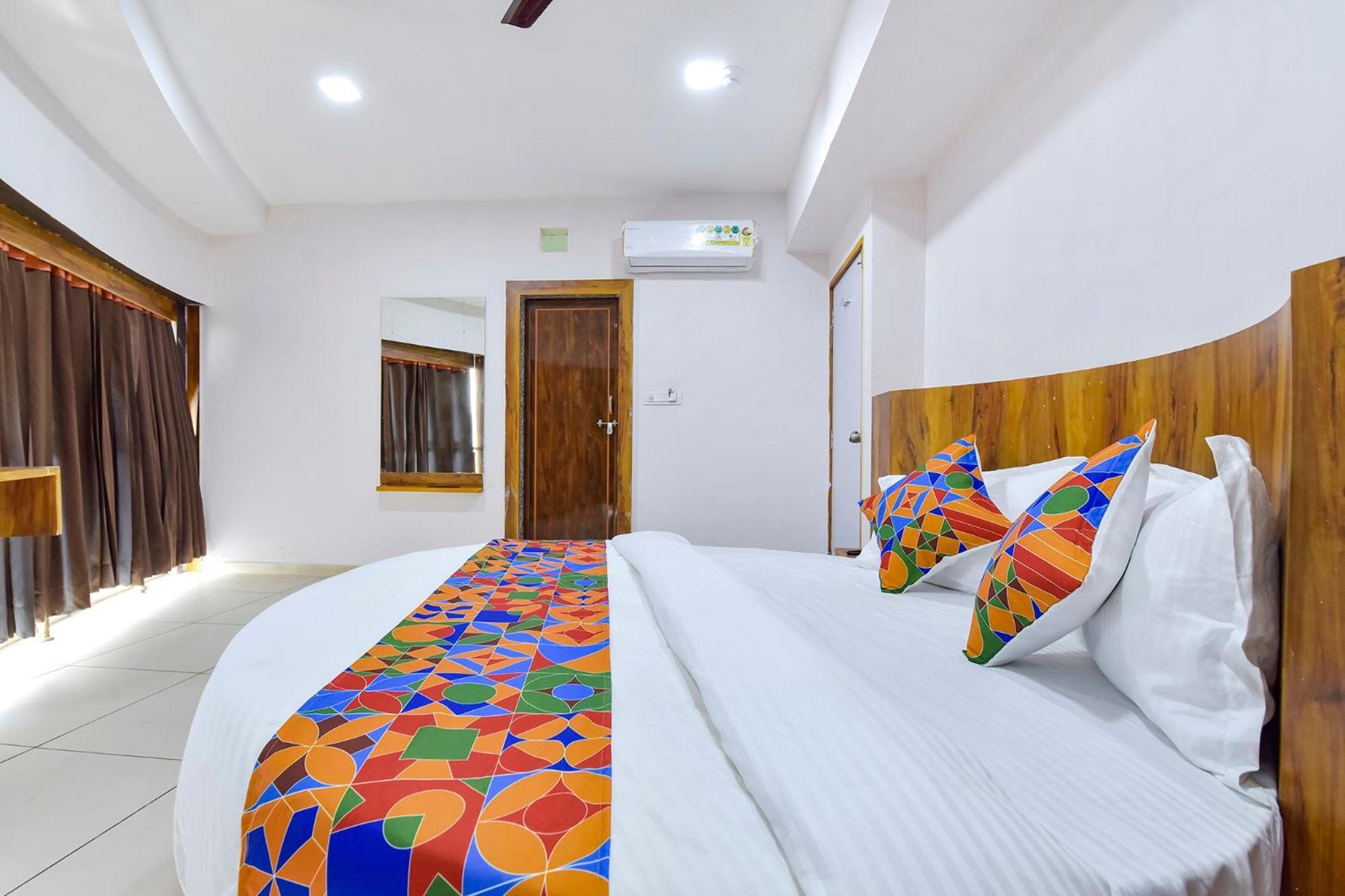 Fabhotel Star Ahmedabad Eksteriør bilde